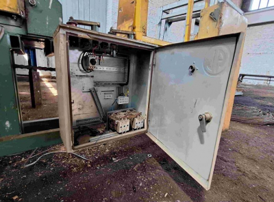 Станок фрезерный для резки древесины