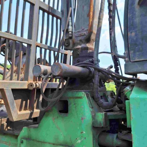 Форвардер Амкодор 2661-01