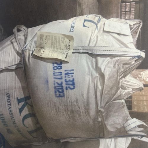 Калий хлористый в биг-бегах весом 1000 кг. Общий вес 20 тонн.