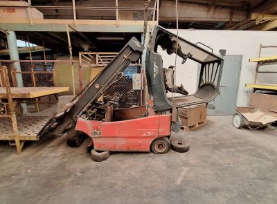 Электрический вилочный погрузчик 3т. (-90%)