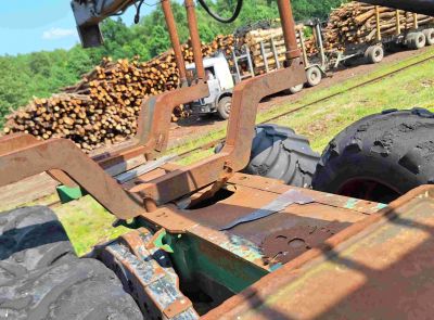 Форвардер Амкодор 2661-01