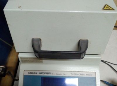 Прибор для определения влаж. пресспорошка (-50%)