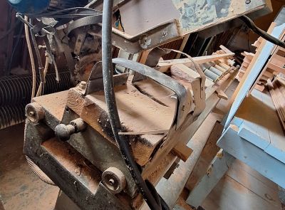 Усорезный станок торцовочный (-20%)