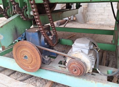 Торцовочный станок трехпильный (-20%)