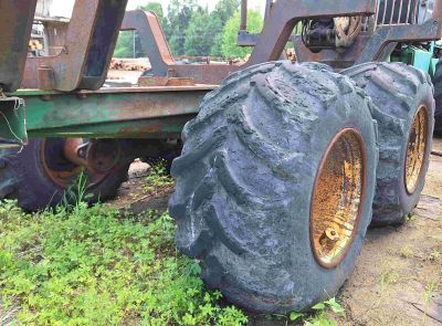 Форвардер Амкодор 2661-01